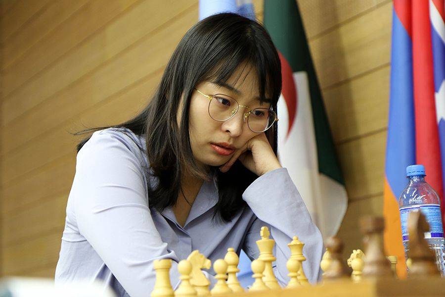 Чм среди женщин, полуфинал, тай-брейк: харика - тань чжунъи. live | chess-news.ru