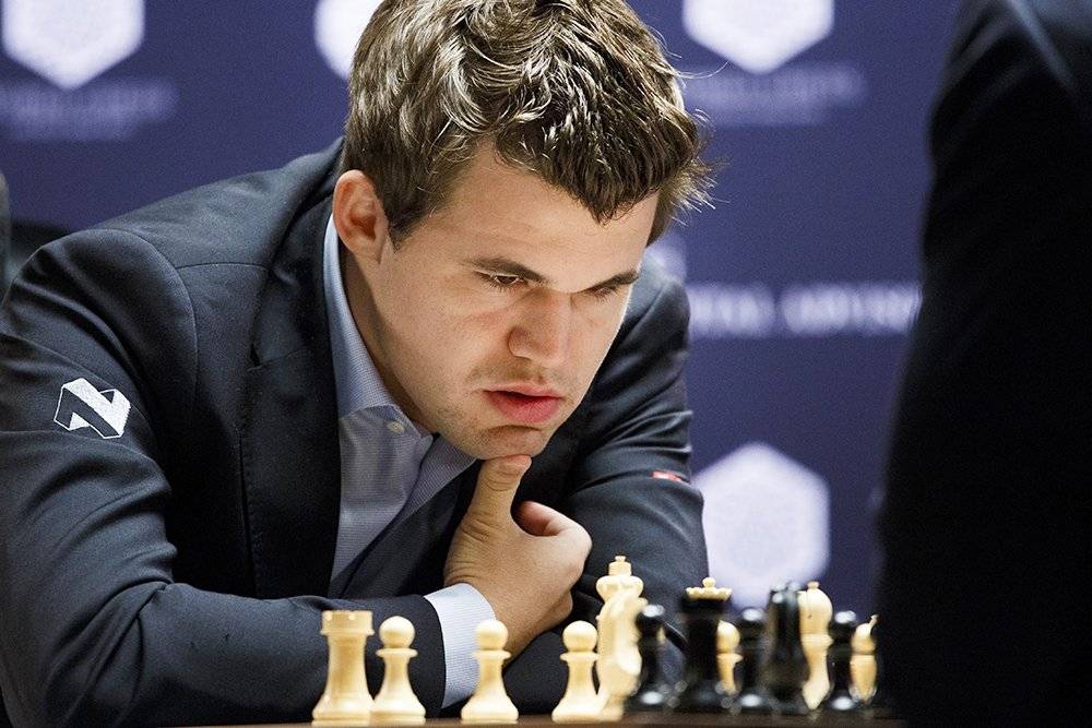 Генна сосонко: "карлсен - шахматист совершенно иного уровня, чем карякин"
