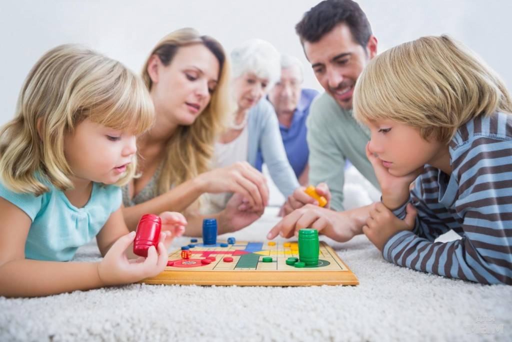 Как научить детей играть вместе