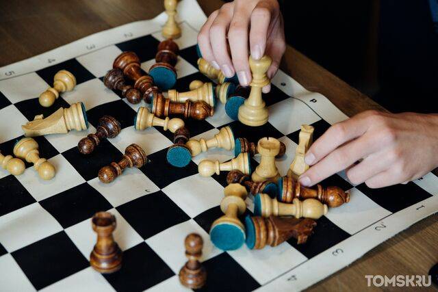 Обыграй мастера по шахматам и получи денежный приз