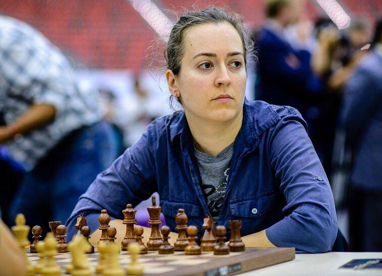 Лаура Уник — словенская шахматистка