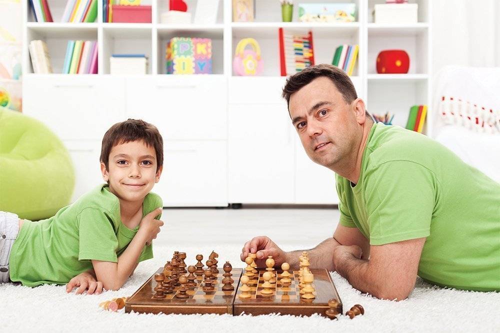 С какого возраста стоит заниматься шахматами и зачем это нужно? объясняет тренер по шахматам для детей