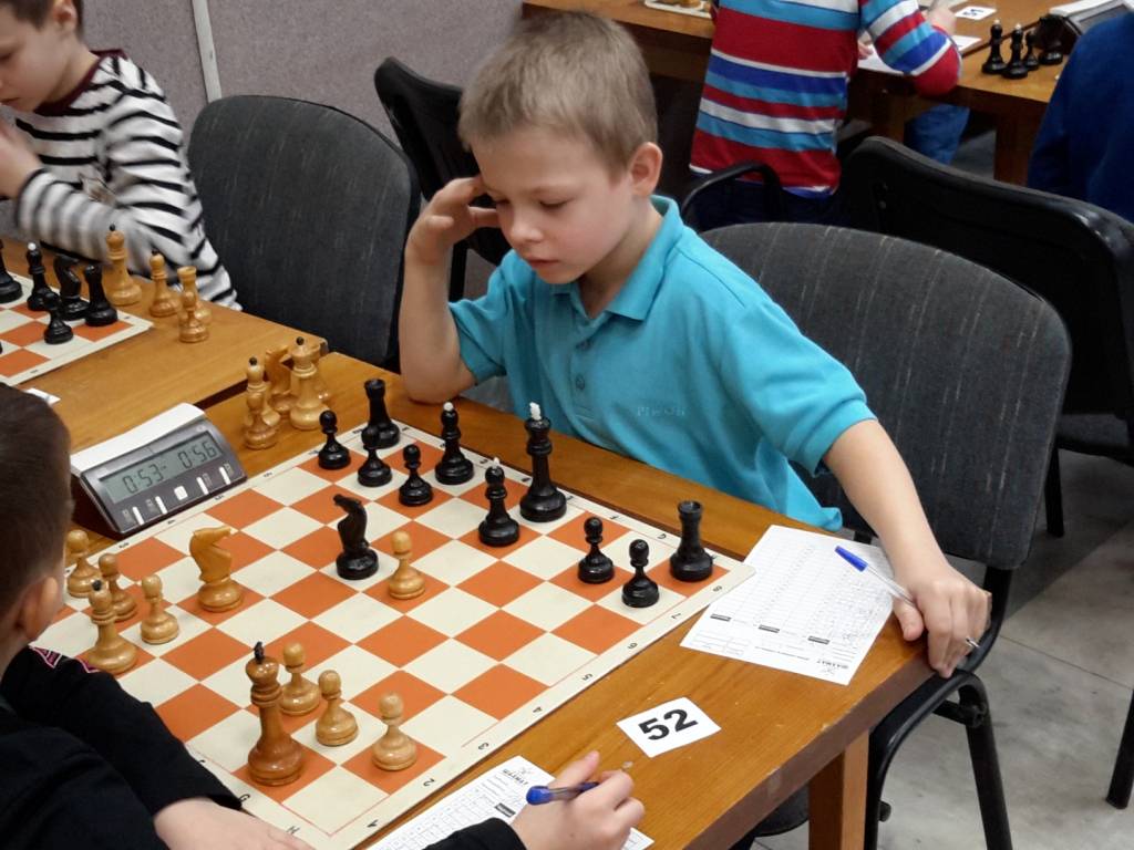 Где найти хорошего репетитора по шахматам?