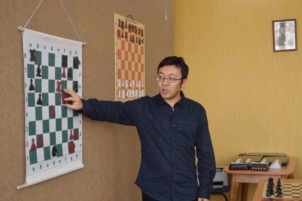 Шахматный гроссмейстер муртас кажгалеев решил поменять доску на легкоатлетические кроссовки - шахматы - sports.kz