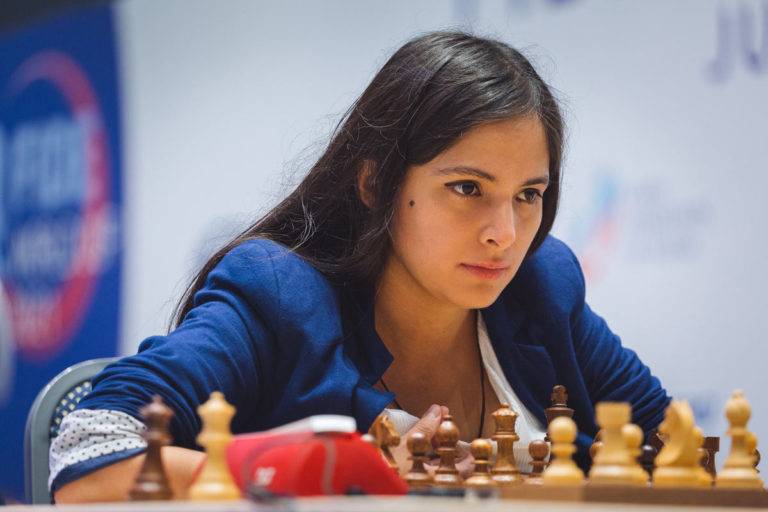 Ингрид Ядира Альяга Фернандес — шахматистка из Перу