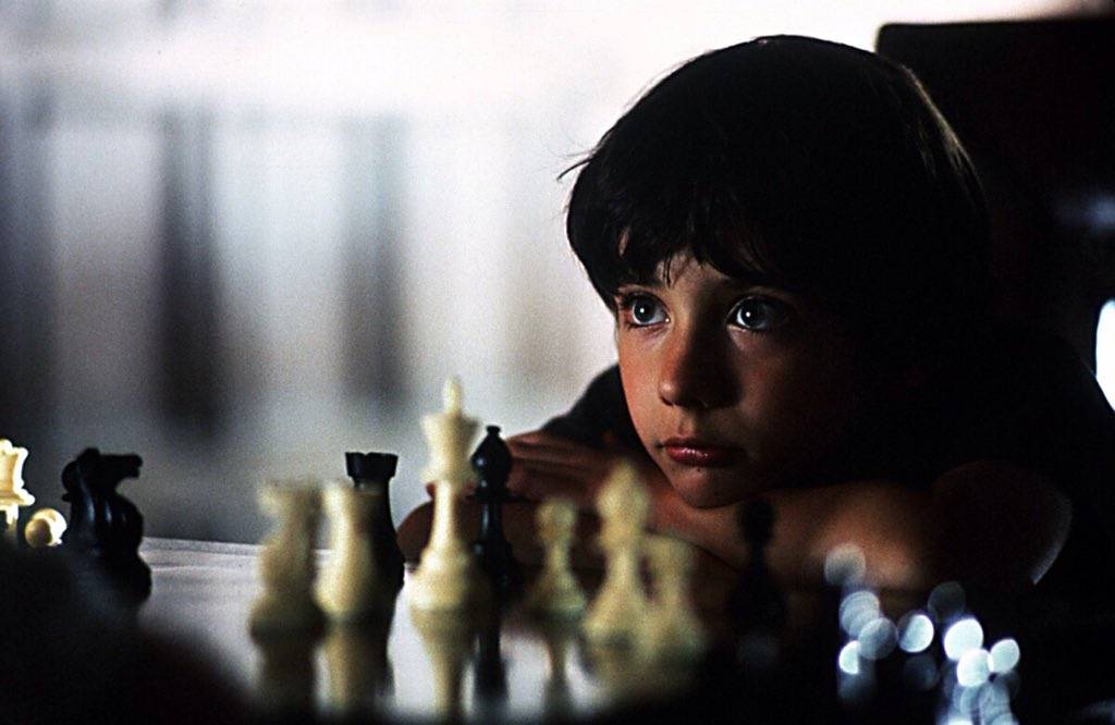 Фильмы о шахматах, основанные на реальных событиях - горящая изба