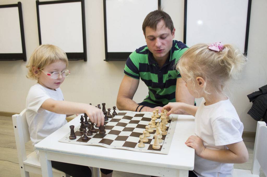 Для чего детей учить игре в шахматы
