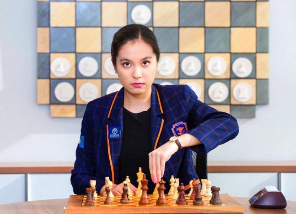 Динара Садуакасова — лучшая шахматистка Азии
