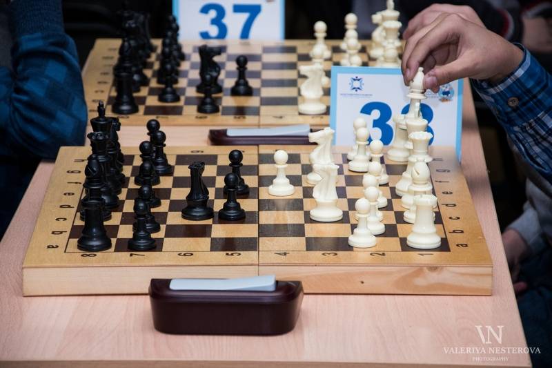 Белые ходят первыми: австралийская радиостанция попыталась найти «расизм» в шахматах — рт на русском