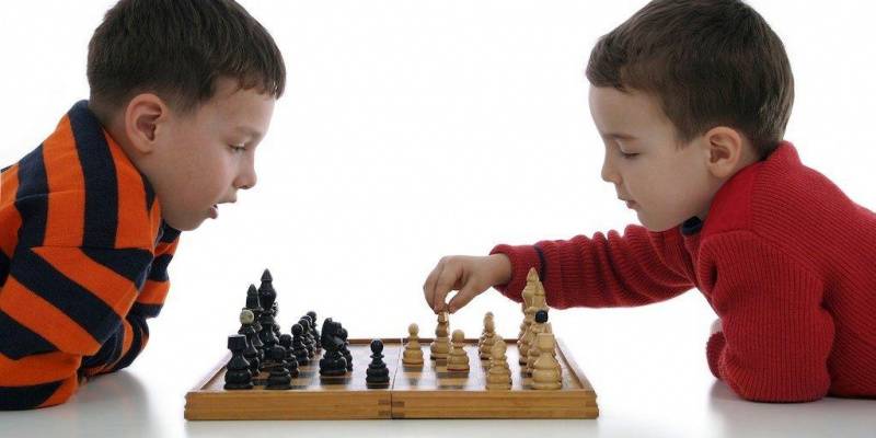 Шахматы для детей: обучение с нуля в секциях, кружках и на занятиях в доу