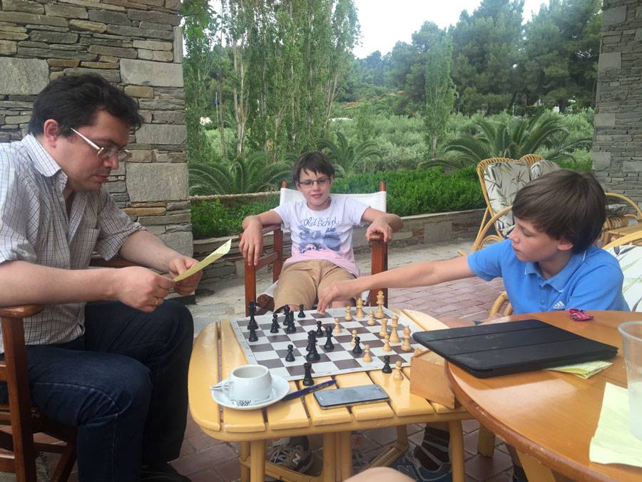 Как увлечь ребенка шахматами: 7 способов.  заболотская средняя школа