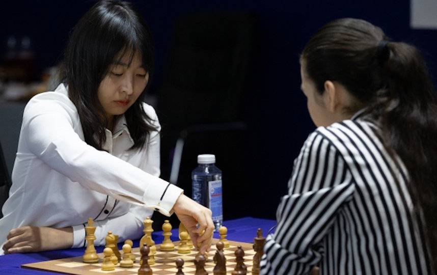 Цзюй вэньцзюнь - дважды чемпионка мира по шахматам 2018