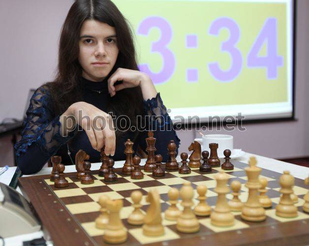 Подозревают жульничество: украинку лишили титула чемпионки мира по шахматам. видео - ria-m.tv