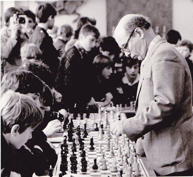 Шахматист пауль петрович керес: биография, лучшие партии, фото и видео