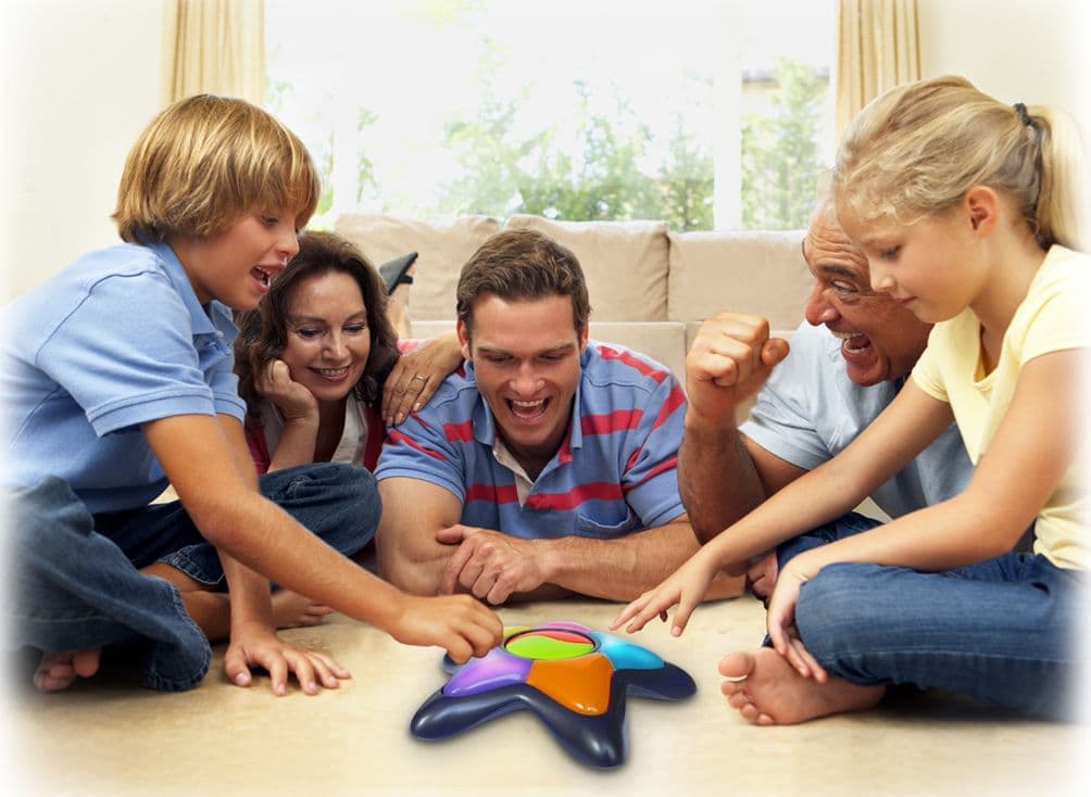 Чем занять ребенка 7 лет дома: самостоятельные игры, из подручных средств и с игрушками