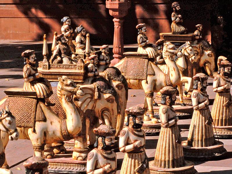 Индийские шахматы - история, правила и варианты, фото