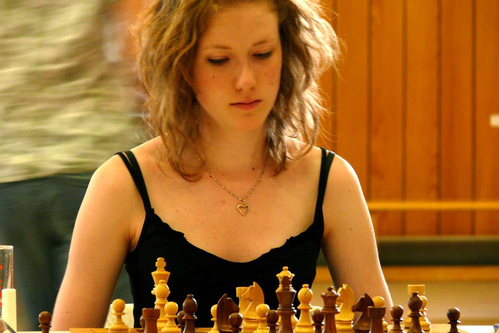 Гроссмейстер александра горячкина — гордость полярной шахматной школы анатолия карпова