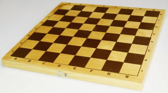 Помогите на шахматной доске 64 клетки (поля). к началу игры белые фигуры занимают... - решения и ответы