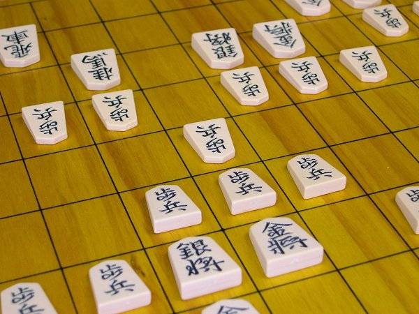 Настольная игра сёги (японские шахматы)