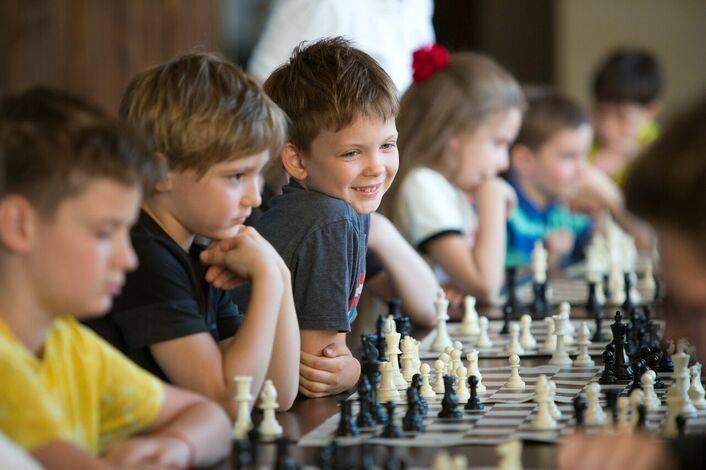 Как научить ребенка играть в шахматы с нуля: советы и рекомендации